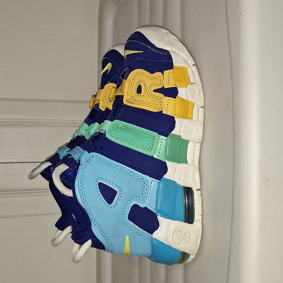 Nike "Air More Up Tempo Kaleidescope" basketball slip-on sneakers - 1 ½ - Picture 5 of 9